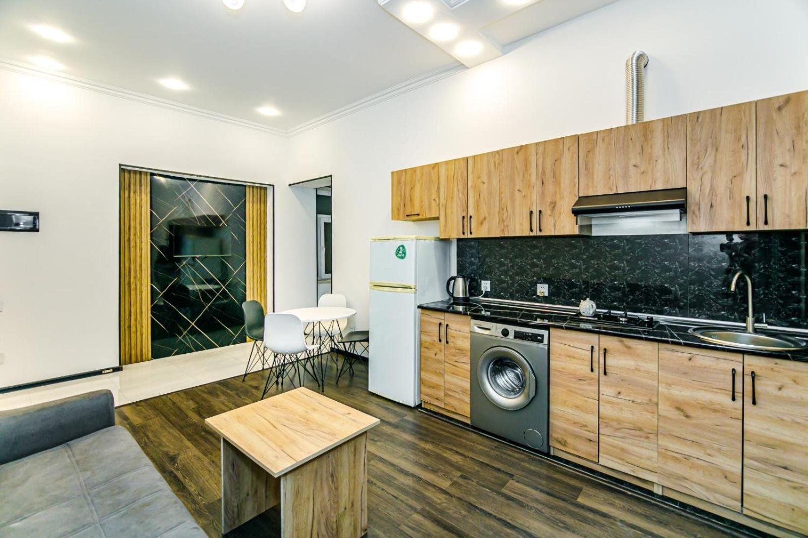 M Estate. 2 Room Home In Targovu Baku Exteriör bild