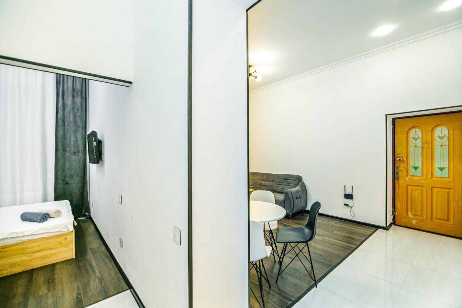 M Estate. 2 Room Home In Targovu Baku Exteriör bild