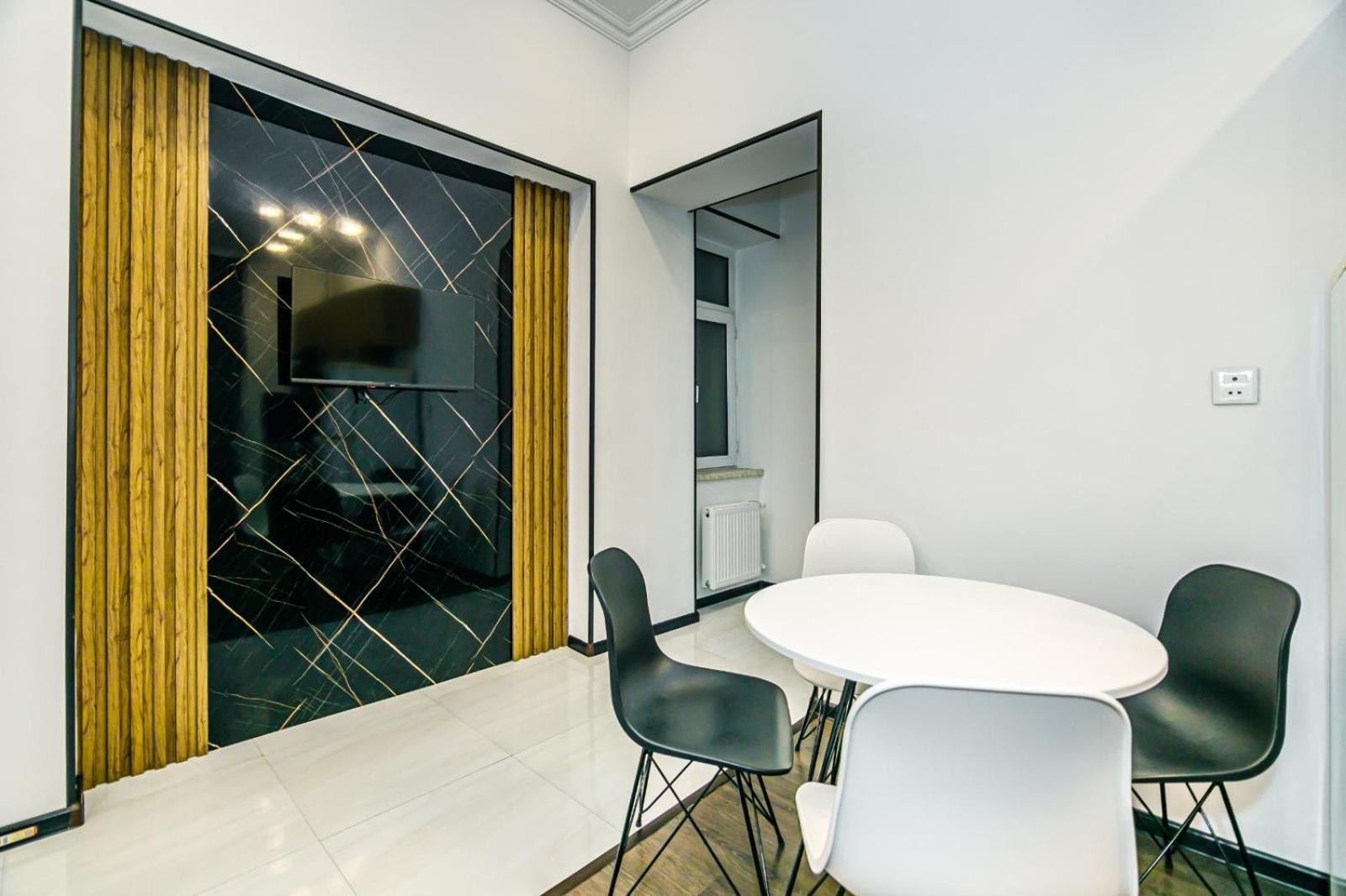 M Estate. 2 Room Home In Targovu Baku Exteriör bild